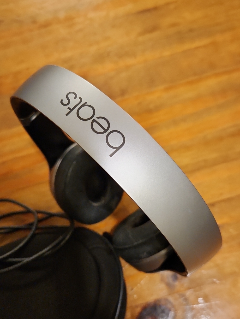Beats by Dre Solo Wireless - Picture 7 of 9